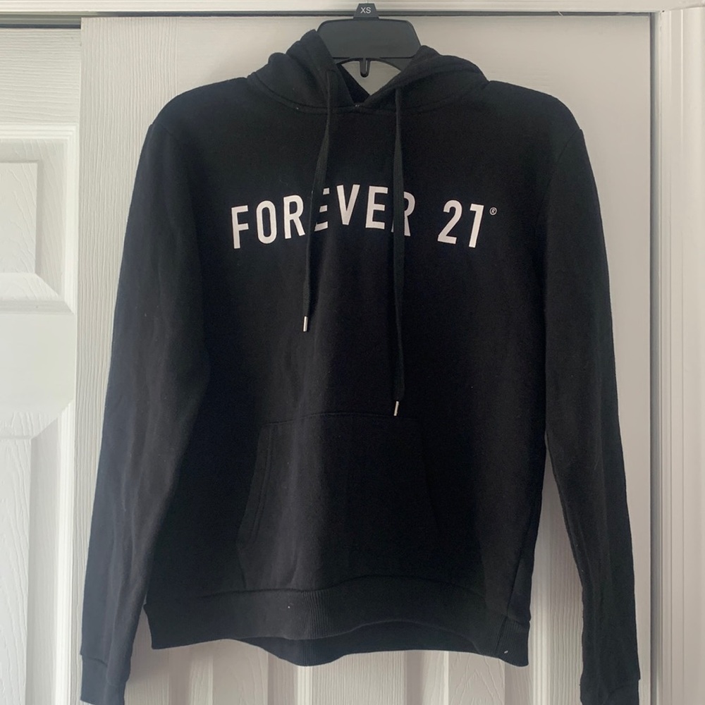 Forever 21 black pullover hoodie size medium